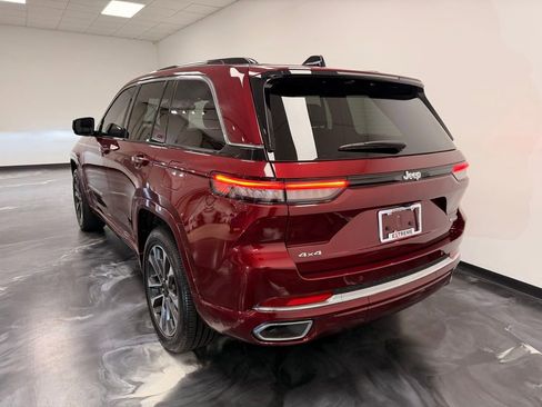 Used 2024 Jeep Grand Cherokee Overland AWD/4WD image 19