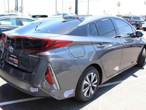 Used 2018 Toyota Prius Prime Premium w/ Carpet Mat Package image 2