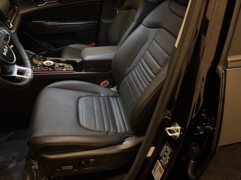 Certified 2025 Kia Sportage SX Prestige image 12