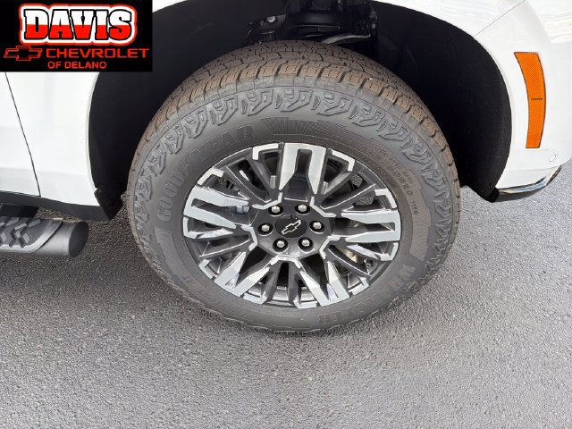 New 2027 Chevrolet Suburban Z71 w/ Comfort Package AWD/4WD image 11