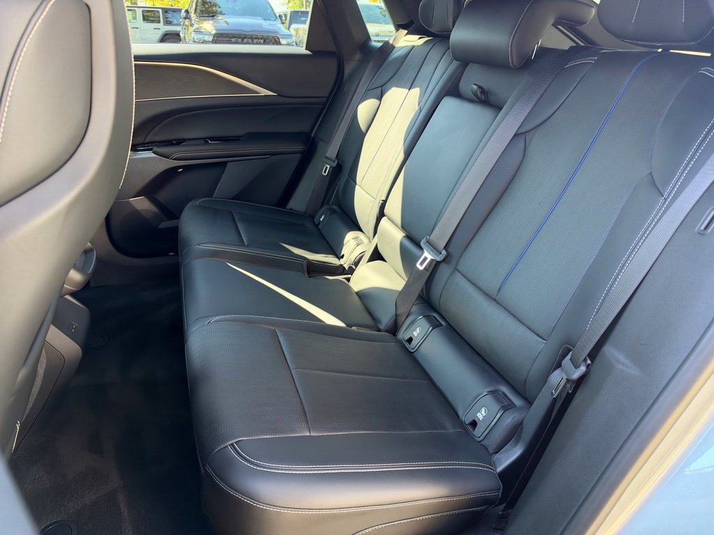 Used 2024 Cadillac Lyriq Sport w/ LPO, Floor Liner Package AWD/4WD image 17