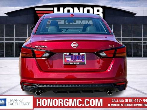 Used 2024 Nissan Altima 2.5 SR FWD image 6
