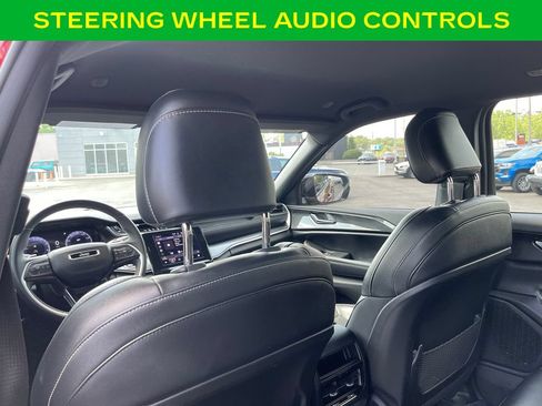 Used 2023 Jeep Grand Cherokee Altitude AWD/4WD image 16