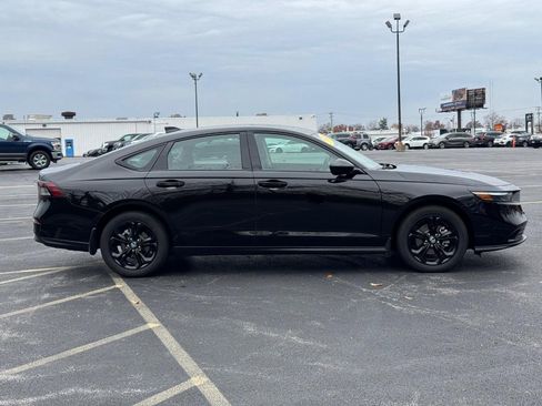 Certified 2025 Honda Accord SE image 2