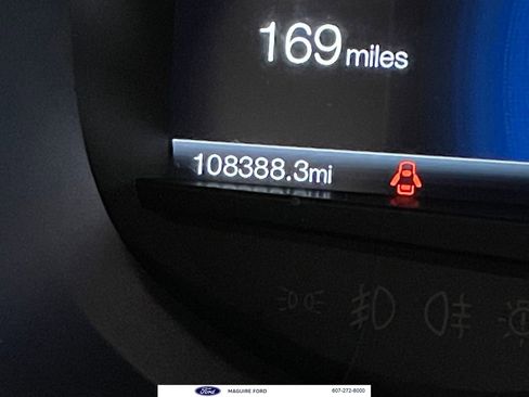 Used 2016 Ford Edge SEL w/ Equipment Group 201A image 26