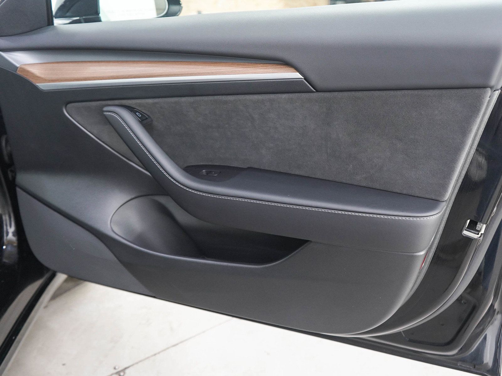 Used 2022 Tesla Model 3 RWD image 9