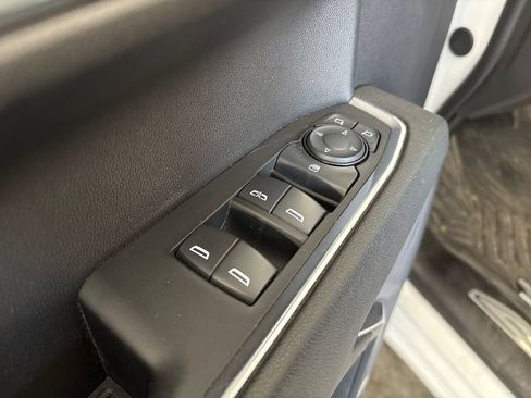 Used 2024 Chevrolet Silverado 1500 LT Trail Boss w/ Dark Appearance Package AWD/4WD image 16