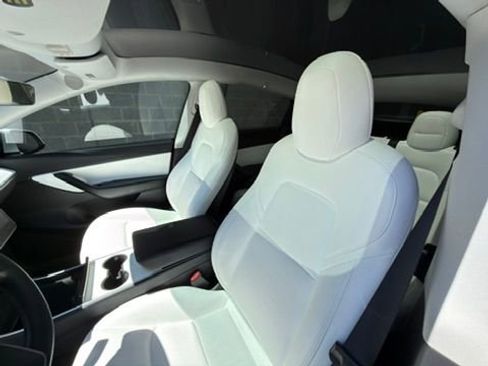 Used 2020 Tesla Model Y Long Range AWD/4WD image 20