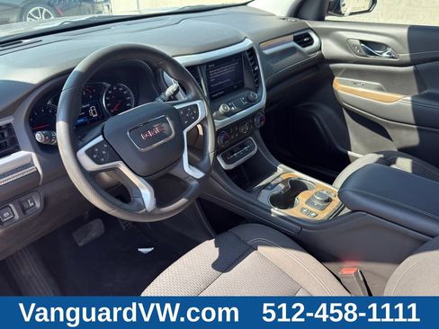 Used 2023 GMC Acadia SLE w/ Driver Convenience Package FWD image 10
