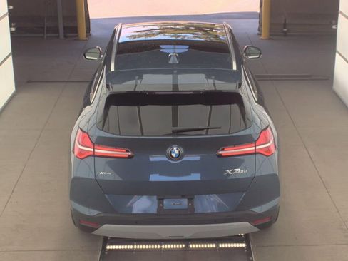 Used 2025 BMW X3 xDrive30i AWD/4WD image 3