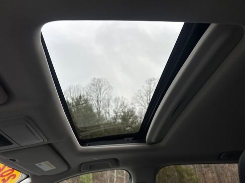 Certified 2025 Honda CR-V EX image 20