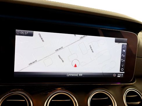 Used 2018 Mercedes-Benz E 43 AMG 4MATIC Sedan image 34