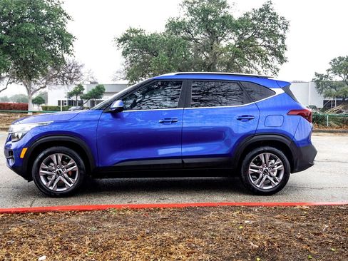 Used 2023 Kia Seltos S w/ Navigation Package image 8