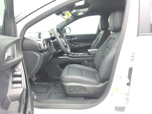Used 2026 Chevrolet Equinox LT w/ Convenience Package II AWD/4WD image 14
