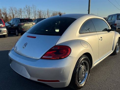 Used 2012 Volkswagen Beetle 2.5 image 21