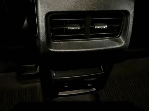 Used 2024 Ford Edge SEL w/ Convenience Package image 30