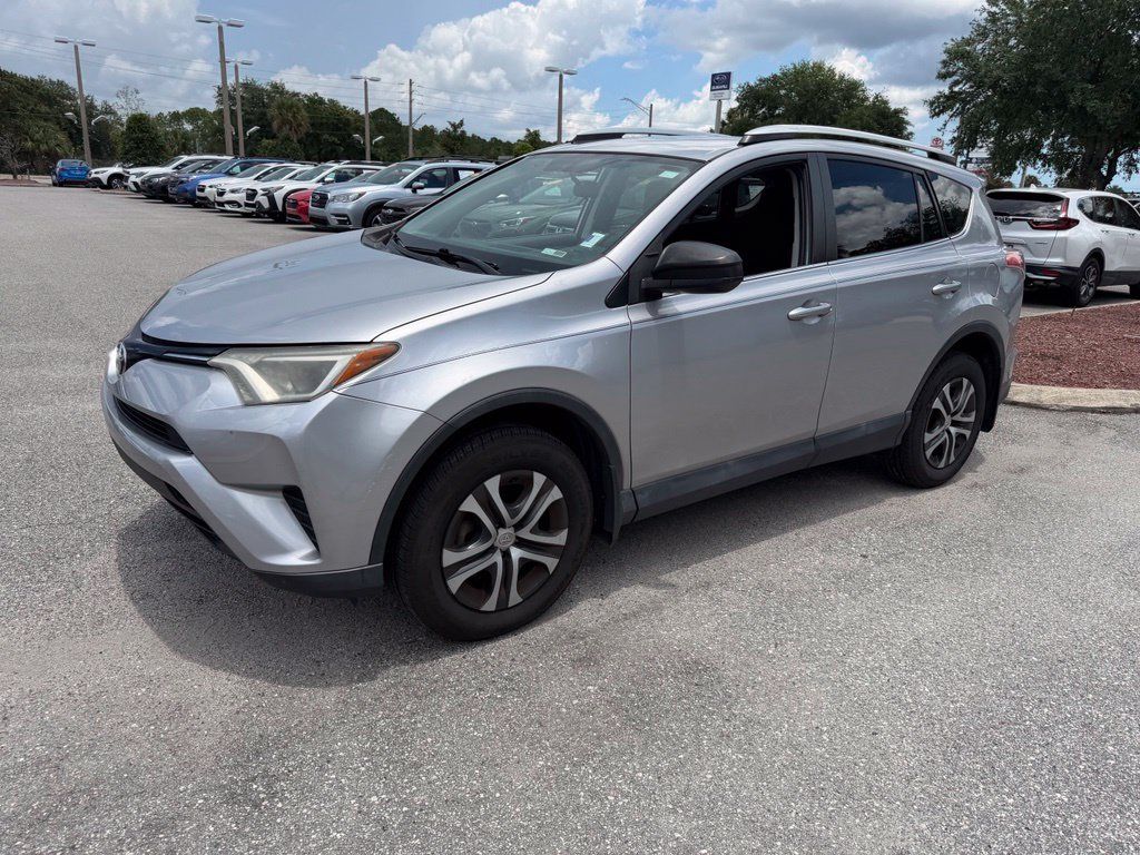 Used 2016 Toyota RAV4 LE FWD image 10