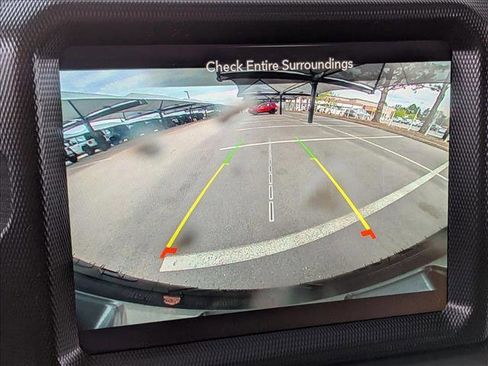 Used 2021 Jeep Wrangler Unlimited Sahara w/ Uconnect 4C Nav & Sound Group AWD/4WD image 14