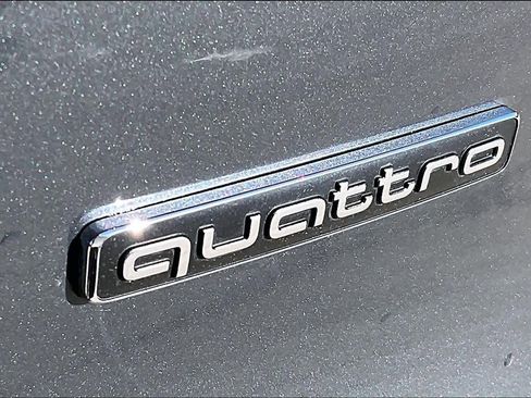 Certified 2025 Audi Q5 Premium w/ Convenience Package image 9