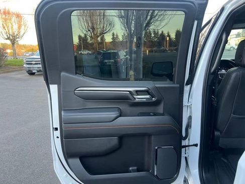 Used 2022 GMC Sierra 1500 AT4 w/ AT4 Premium Package image 10