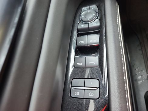 Used 2024 Cadillac Escalade Sport Platinum w/ LPO, ONYX Package image 25