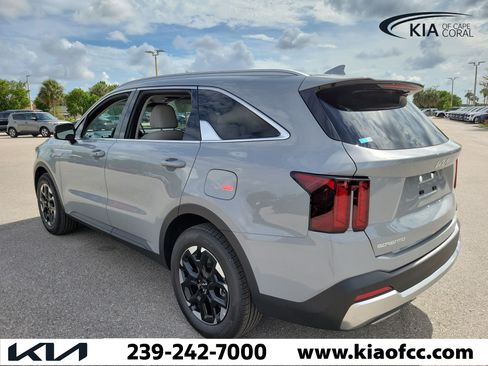 New 2026 Kia Sorento S FWD image 7
