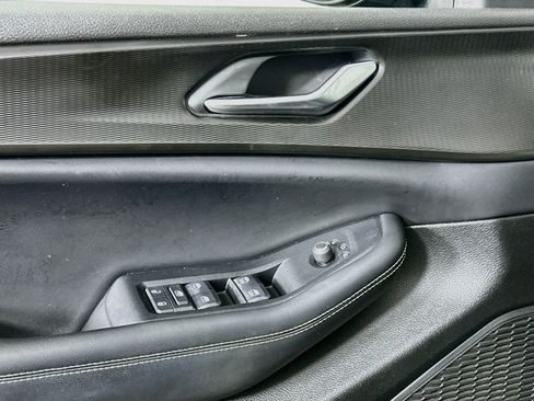 Used 2023 Jeep Grand Cherokee L Laredo AWD/4WD image 17