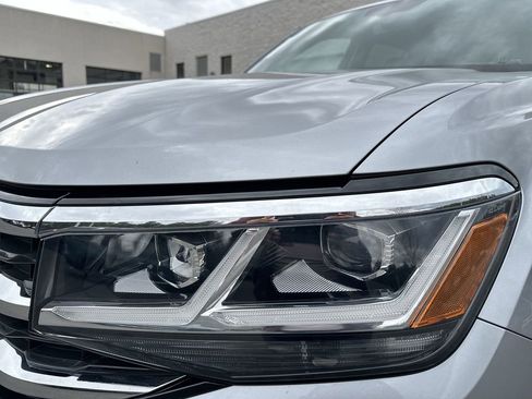 Used 2023 Volkswagen Atlas SE image 28