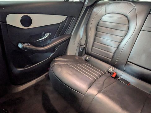 Used 2022 Mercedes-Benz GLC 300 4MATIC image 12