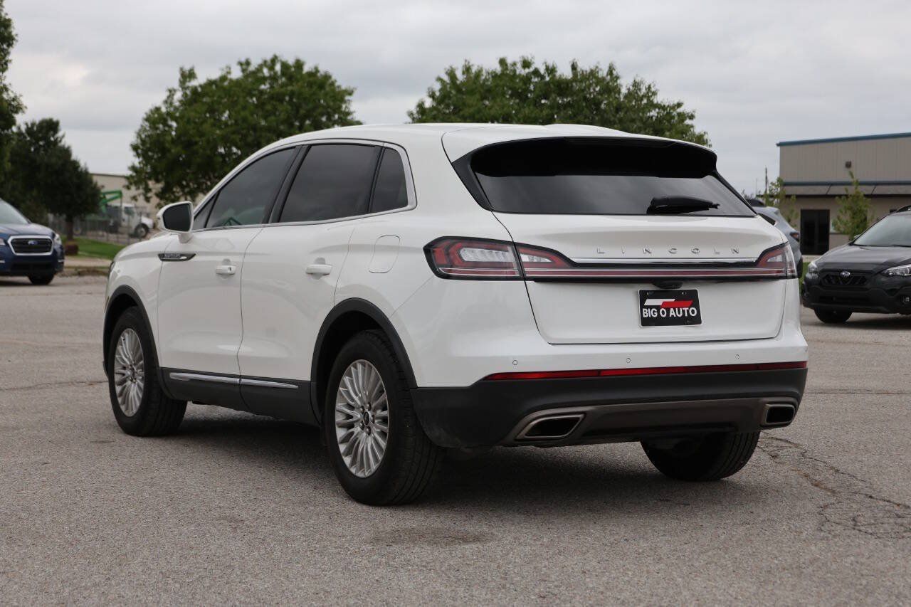 Used 2020 Lincoln Nautilus FWD image 11