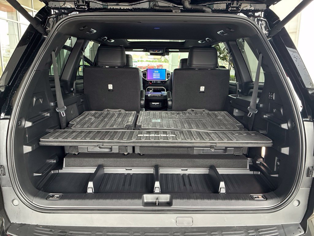 Certified 2025 Toyota Sequoia Limited w/ Tow Technology Package AWD/4WD image 22