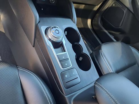 Used 2021 Ford Escape SEL w/ Technology Package image 17