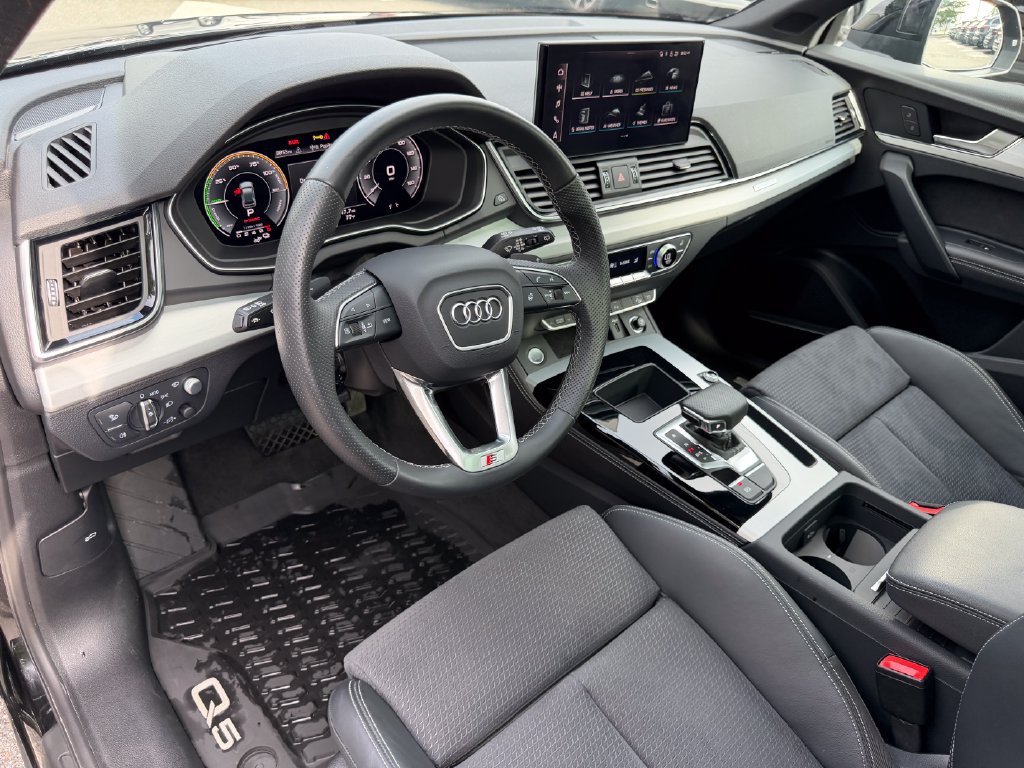 Used 2023 Audi Q5 e Prestige AWD/4WD image 15