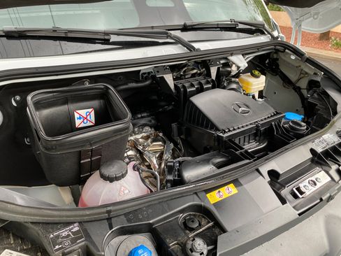 Used 2025 Mercedes-Benz Sprinter 2500 image 29