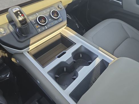 Used 2025 Land Rover Defender 110 S image 24