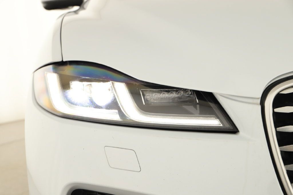 Used 2021 Jaguar F-PACE S AWD/4WD image 34