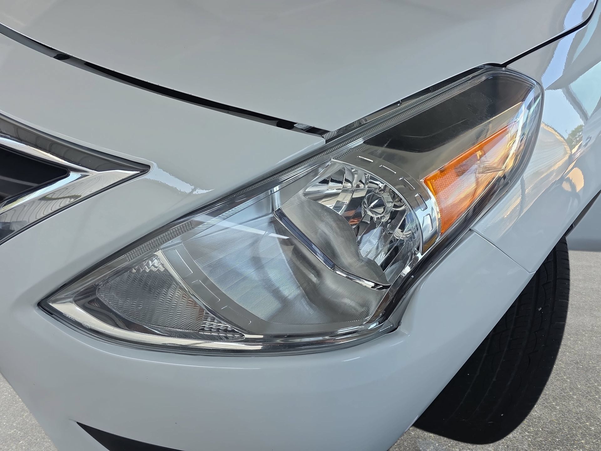 Used 2019 Nissan Versa SV FWD image 28