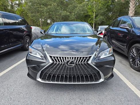 Used 2025 Lexus ES 350 w/ Premium Package FWD image 2