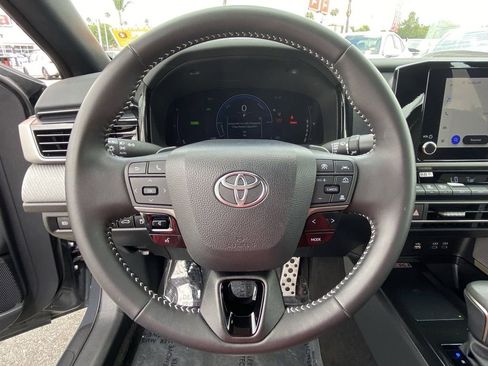 Used 2026 Toyota Camry SE FWD image 26