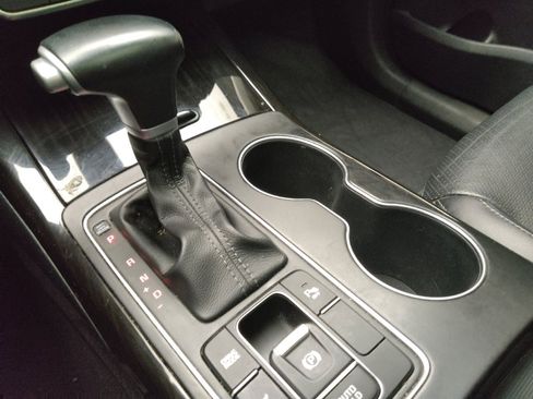 Used 2020 Kia Sorento EX image 26