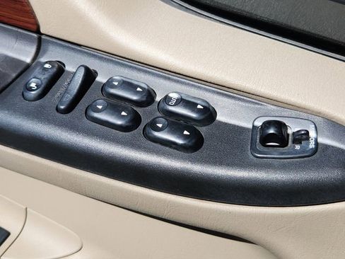 Used 2005 Ford Excursion Eddie Bauer image 10