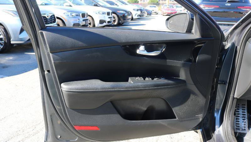 Used 2021 Kia Forte GT-Line w/ GT-Line Premium Package FWD image 11