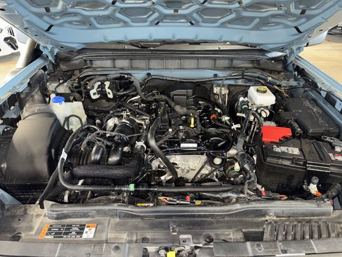 Used 2022 Ford Bronco Everglades image 34