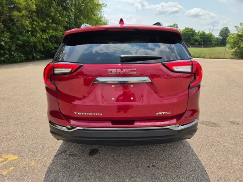 Used 2023 GMC Terrain AT4 AWD/4WD image 4