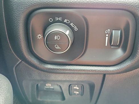 Used 2022 RAM 1500 Big Horn RWD image 29