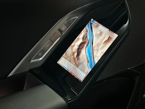 Used 2024 BMW i7 xDrive60 w/ Executive Package image 19