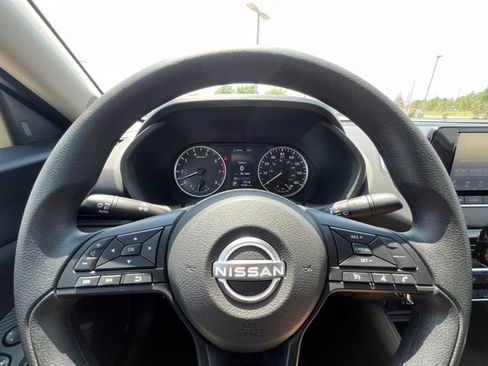Used 2025 Nissan Sentra S FWD image 25