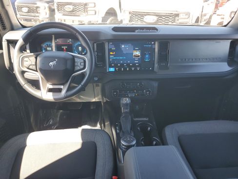 Used 2025 Ford Bronco Big Bend image 16