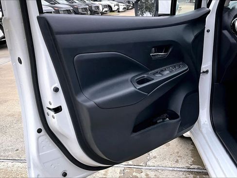 New 2025 Nissan Versa SV w/ Trunk Package image 16