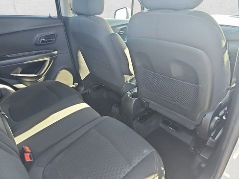 Used 2022 Chevrolet Trax LS w/ Tint and Cruise Package image 11